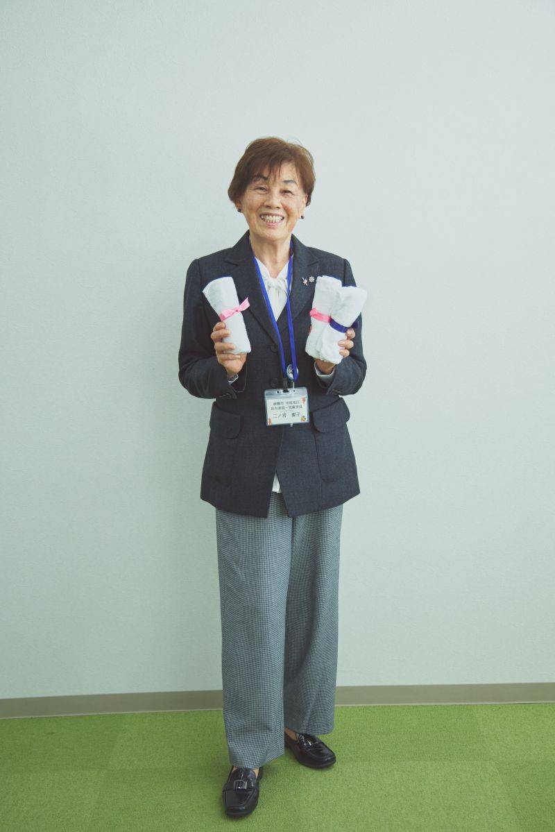 ①凛とした姿勢からは、33年という年月をかけて積み上げられた自信や、周囲に安心感を与える人柄を感じた ①凛とした姿勢からは、33年という年月をかけて積み上げられた自信や、周囲に安心感を与える人柄を感じた