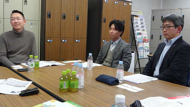 居住支援団体の皆さん(左から)加藤さん、萩原さん、入原さん 居住支援団体の皆さん(左から)加藤さん、萩原さん、入原さん