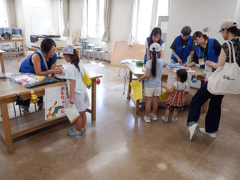 「たまたま子育てまつり」は、多くの親子の笑顔があふれるイベントです 「たまたま子育てまつり」は、多くの親子の笑顔があふれるイベントです